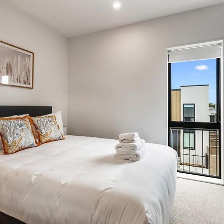 Fresh & Sleek Grey Lynn Unit With Private Patio Apartment Оукланд Екстериор снимка