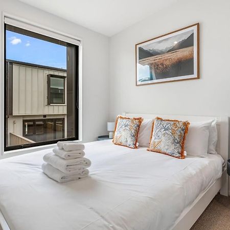 Fresh & Sleek Grey Lynn Unit With Private Patio Apartment Оукланд Екстериор снимка
