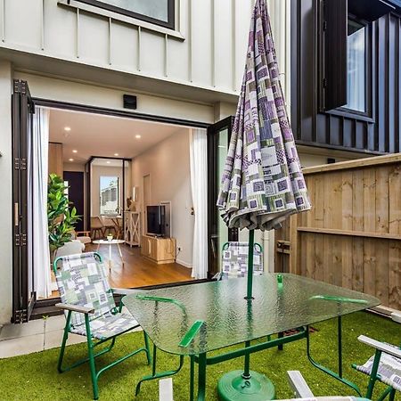 Fresh & Sleek Grey Lynn Unit With Private Patio Apartment Оукланд Екстериор снимка