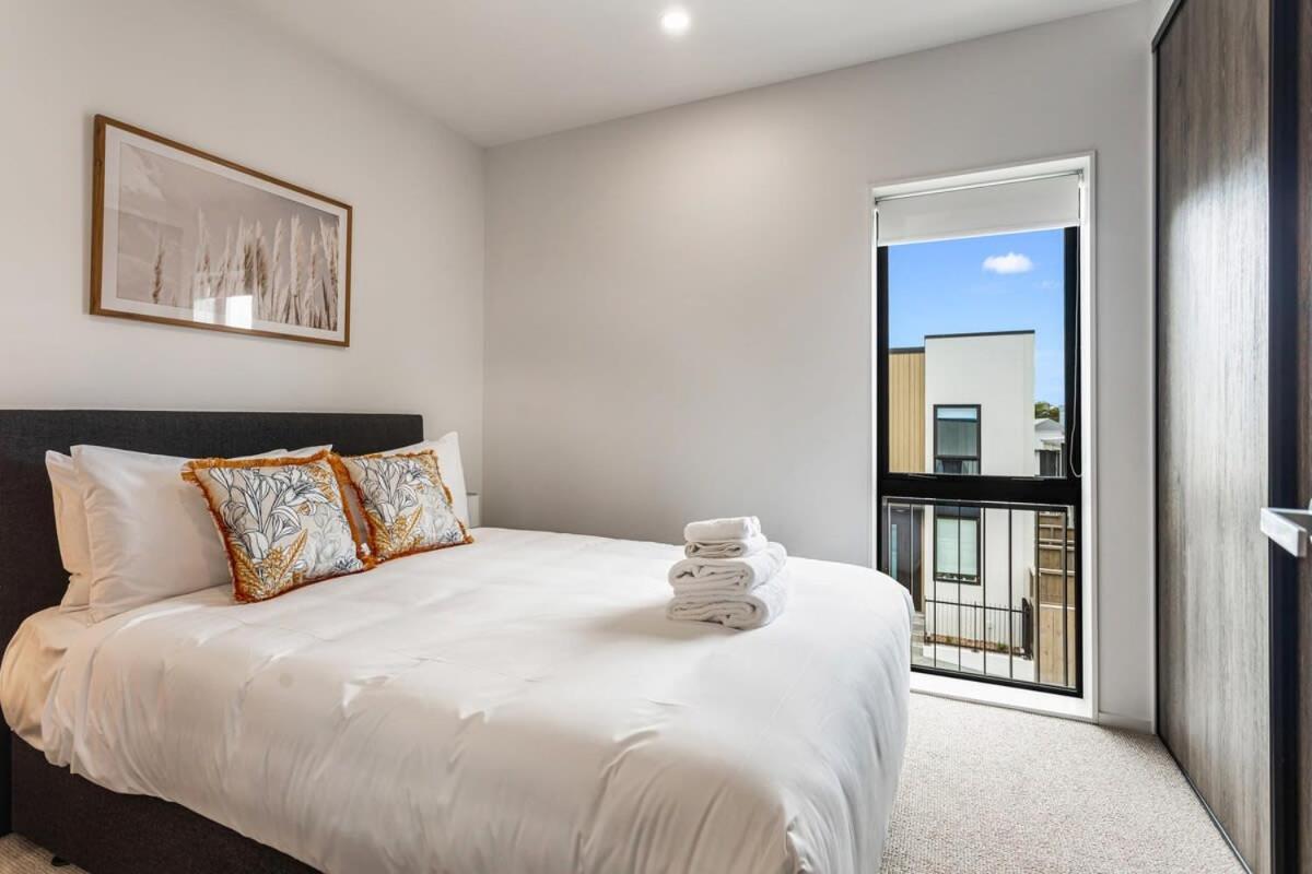 Fresh & Sleek Grey Lynn Unit With Private Patio Apartment Оукланд Екстериор снимка